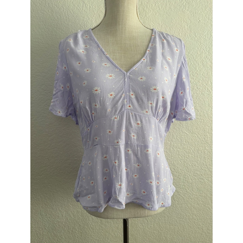 LOFT Blouse 10 Lavender Purple Daisy Floral V-Neck Flutter Sleeve Peplum Top